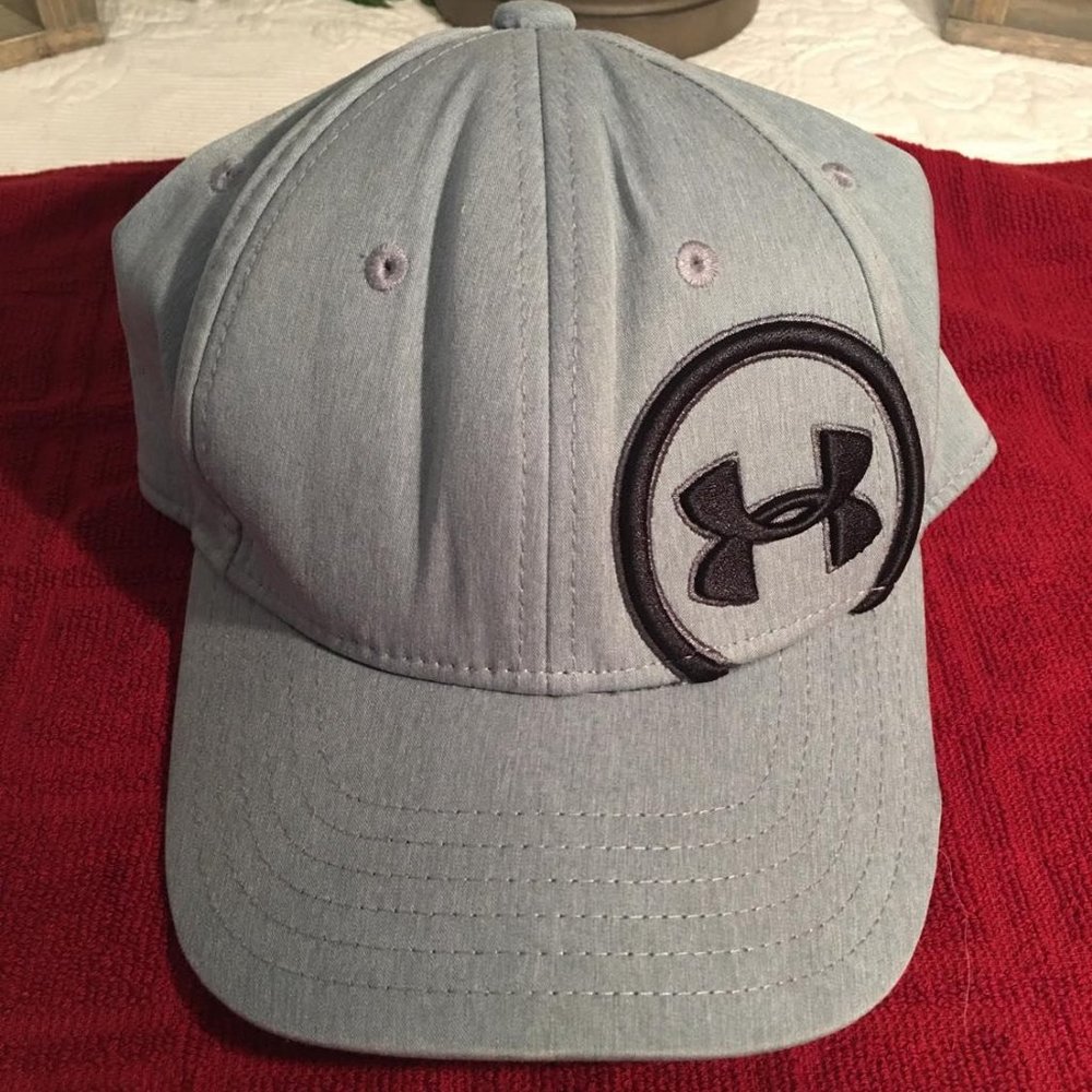 NWOT Youth Under Armour Fitted Cap - S/M